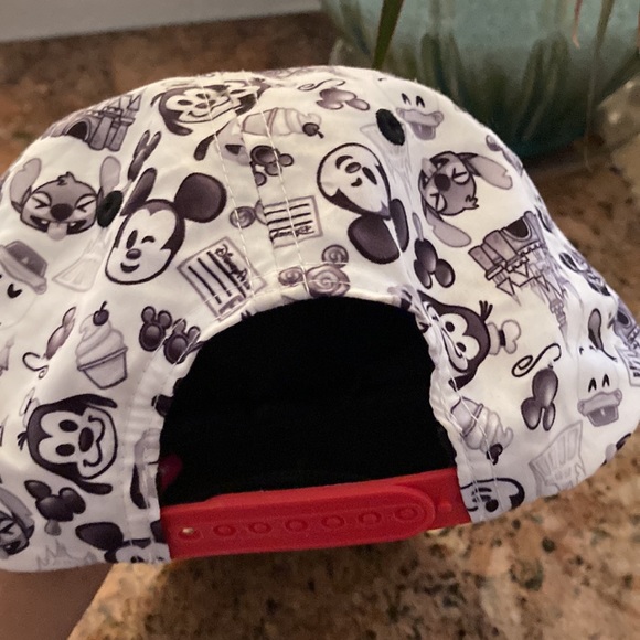 Disney Emoji ball cap - Picture 2 of 4